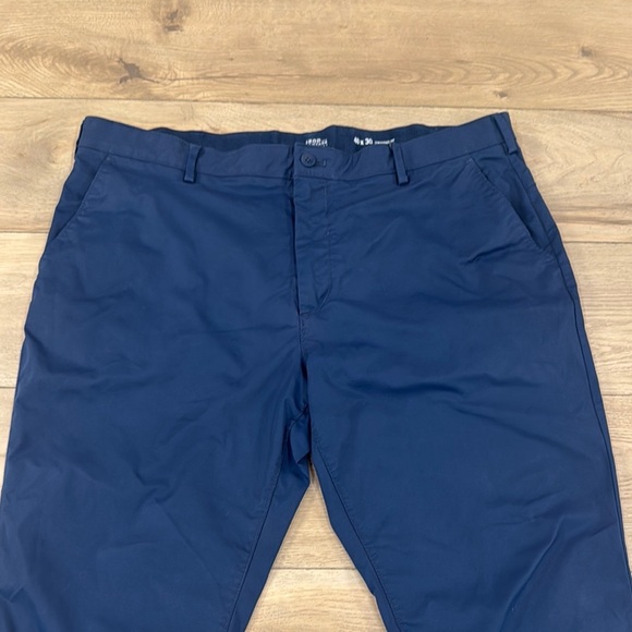 IZOD Men's Performance Sportsflex Bi-Stretch Chino Navy Blue Pants - Picture 3 of 11